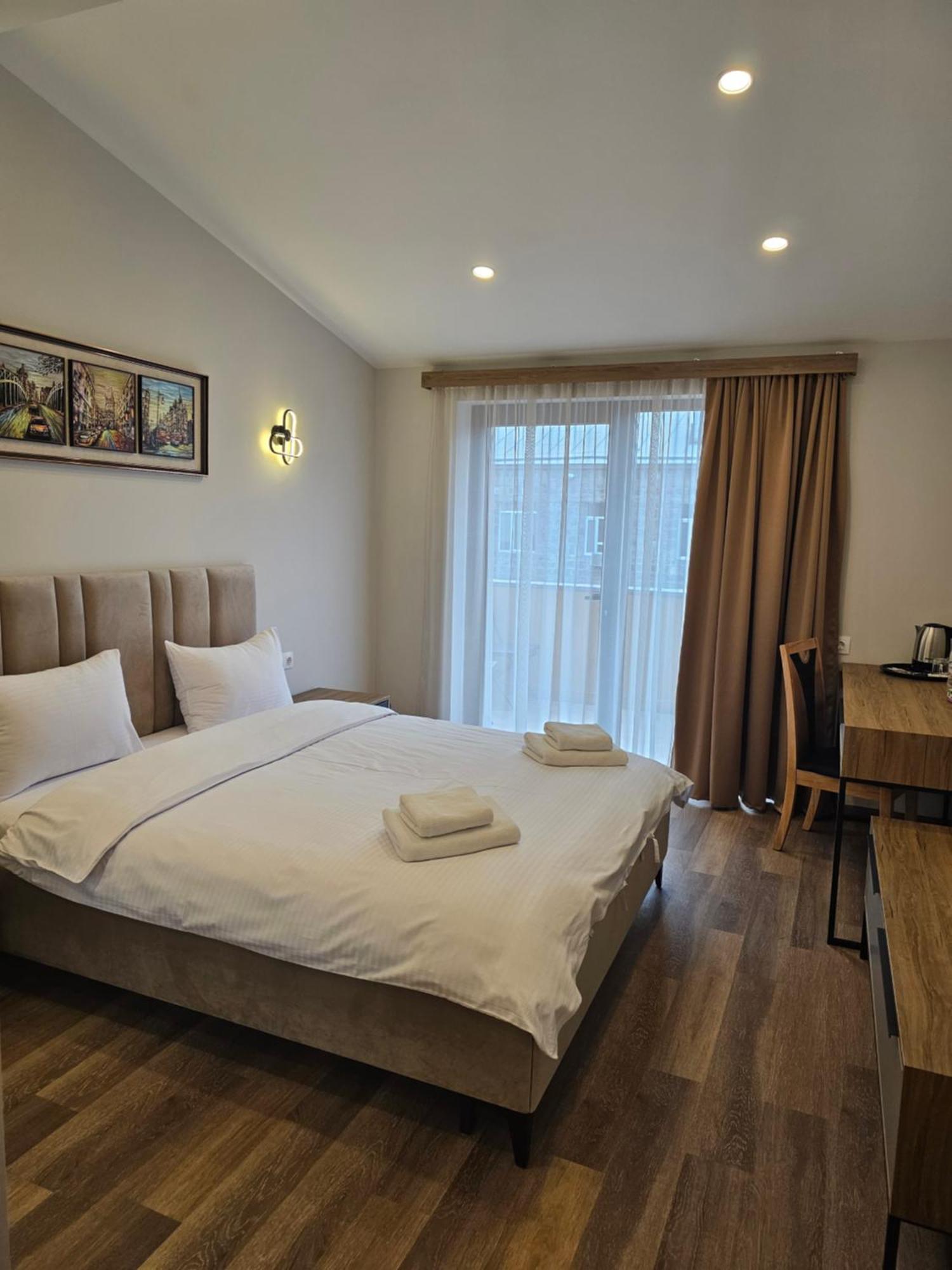 Hotel Avenue 30 Yerevan Exterior foto