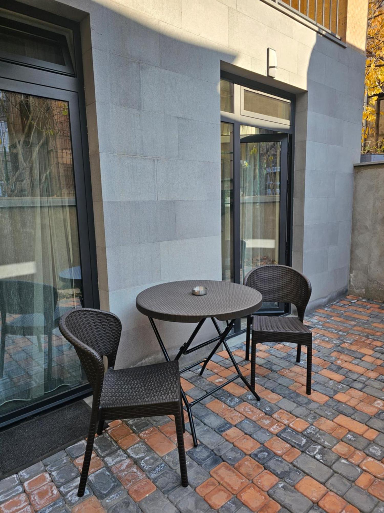Hotel Avenue 30 Yerevan Exterior foto