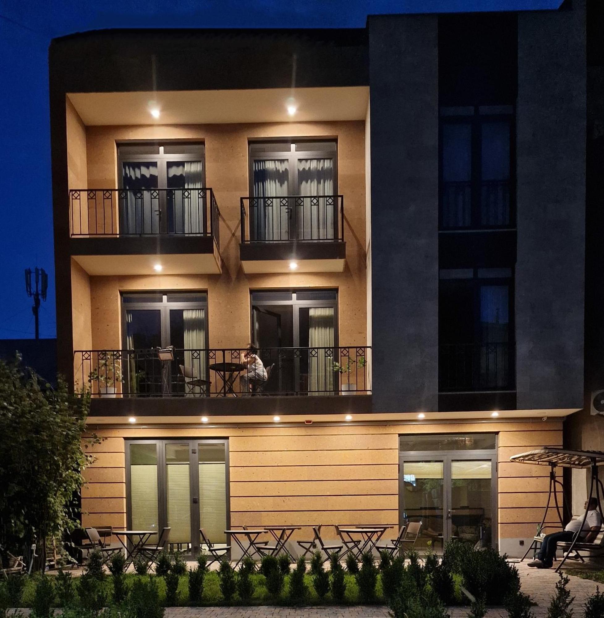 Hotel Avenue 30 Yerevan Exterior foto
