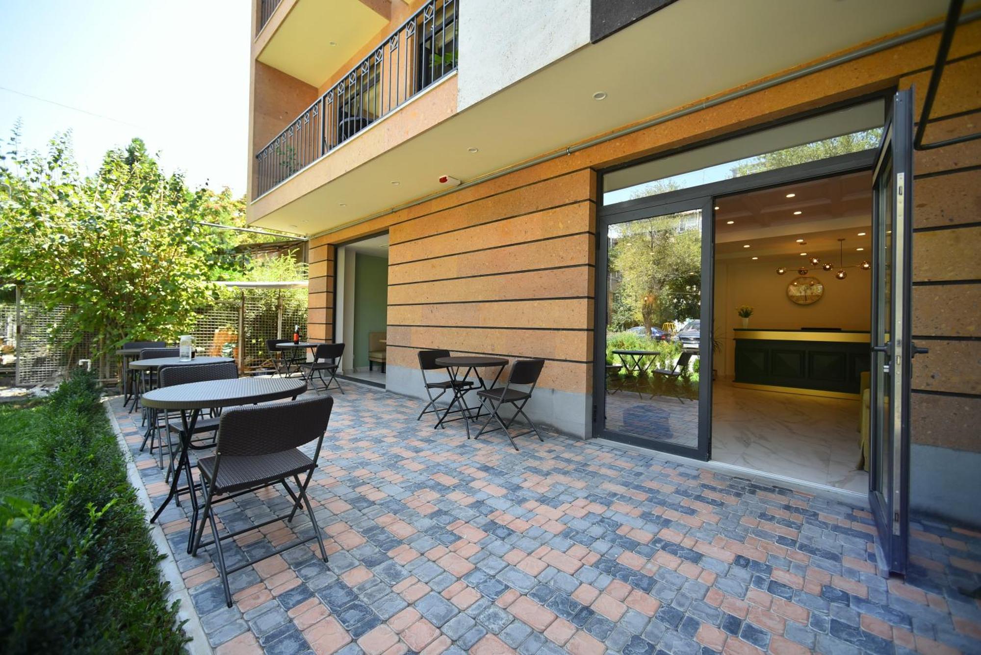 Hotel Avenue 30 Yerevan Exterior foto